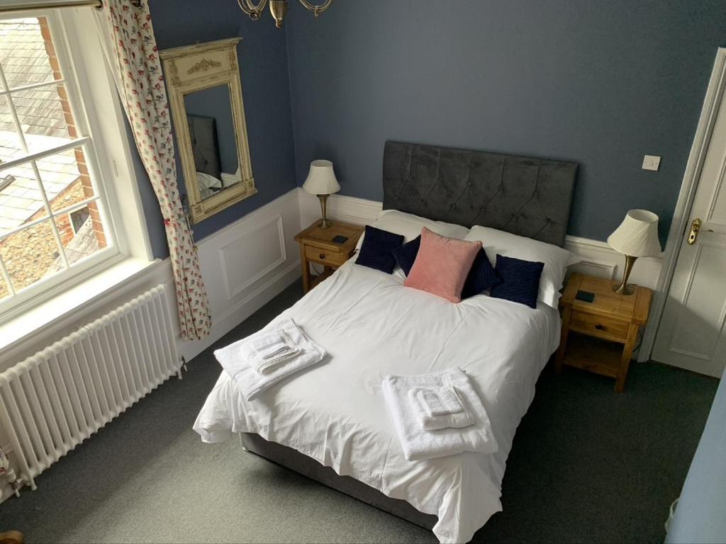 เดอะ สตาร์ แอนด์ การ์เตอร์ Bed & Breakfast อีสต์ ดีน ภายนอก รูปภาพ