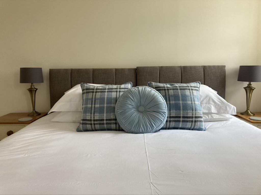เดอะ สตาร์ แอนด์ การ์เตอร์ Bed & Breakfast อีสต์ ดีน ภายนอก รูปภาพ